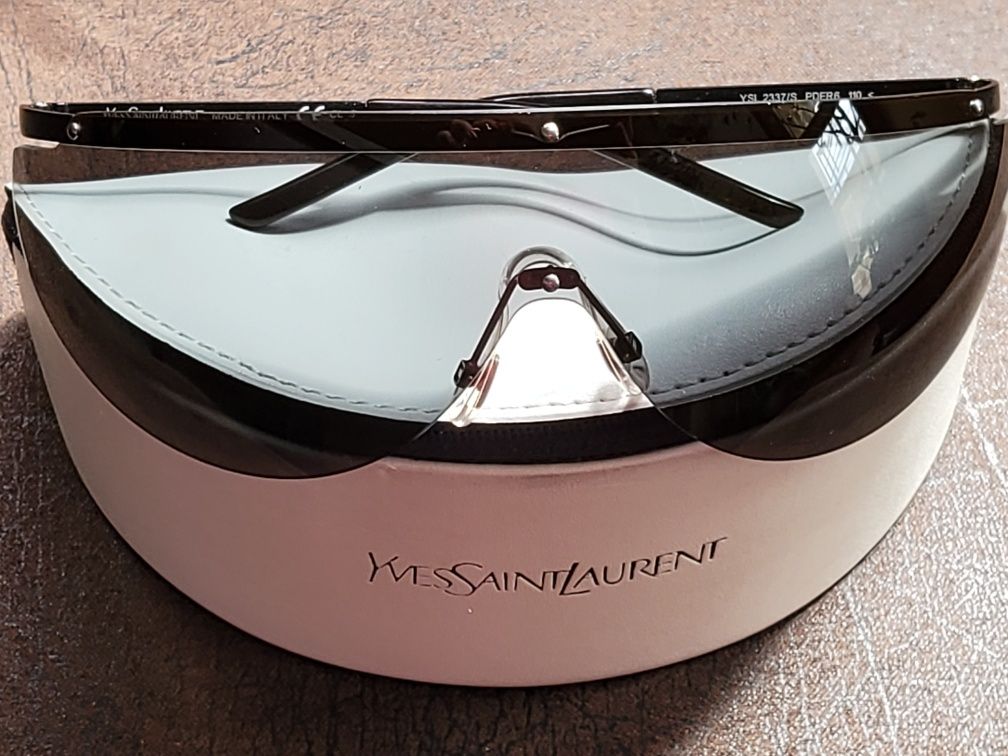 Дамски очила Yves Sant Laurent.