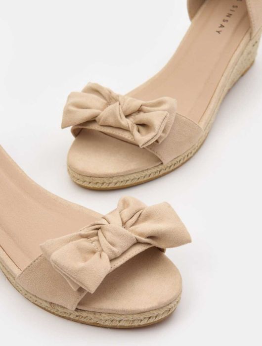 Сандали на платформа Sinsay