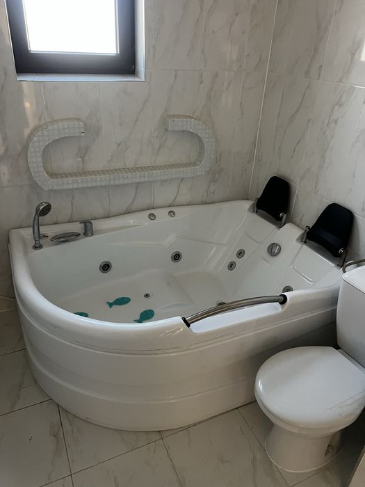 Cada jacuzzi 2 persoane