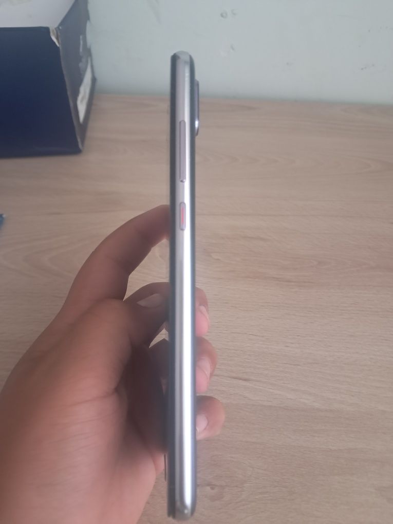Продам Huawei p20 pro