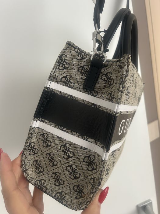 Нова дамска чанта