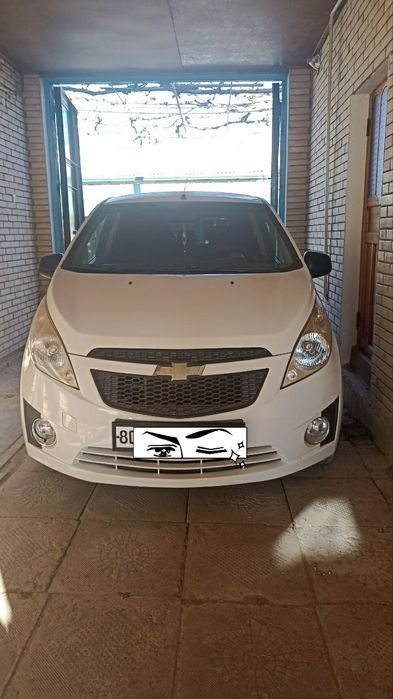 Спарк срочно сотилади