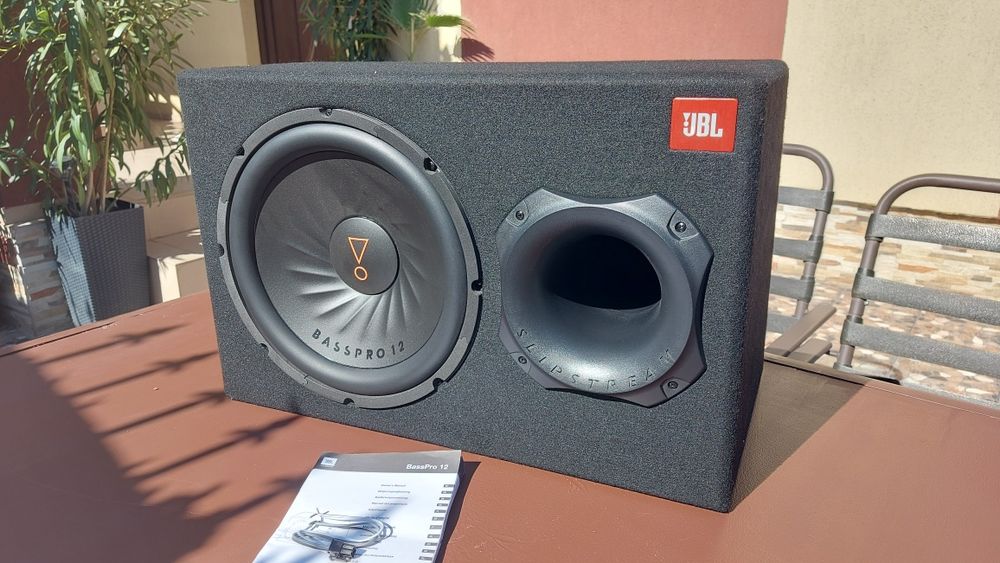 Subwoofer activ JBL basspro 12 450w cu telecomanda(volum)