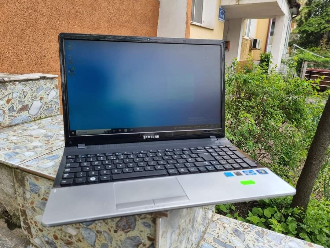 Laptop Samsung i3 cu 8gb ram la pret fix