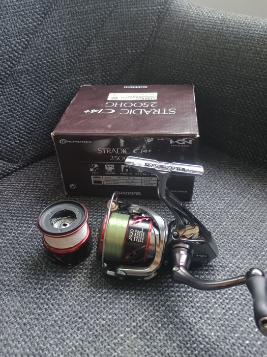 Shimano Stradic Ci4+ 2500HG и шпула