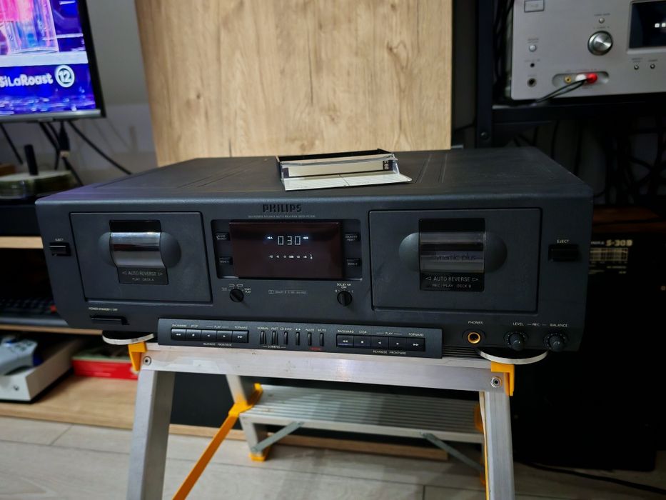 Deck dublu Philips FC930
