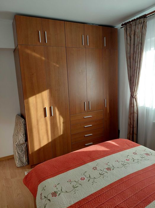 Vând mobilă de dormitor
