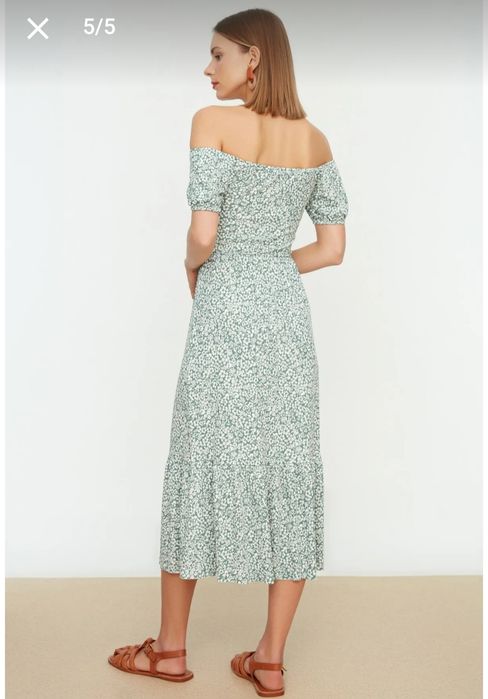 Rochie de vară din velur cu umeri lăsați