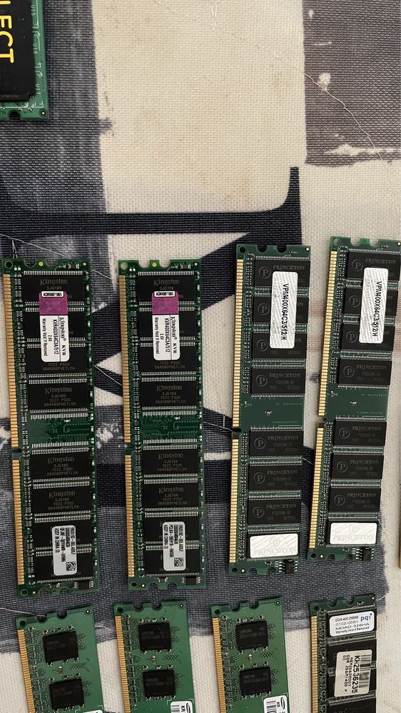 Memorie ram ddr1 400mhz, ddr 2 667/800mhz, ddr3 1333mhz