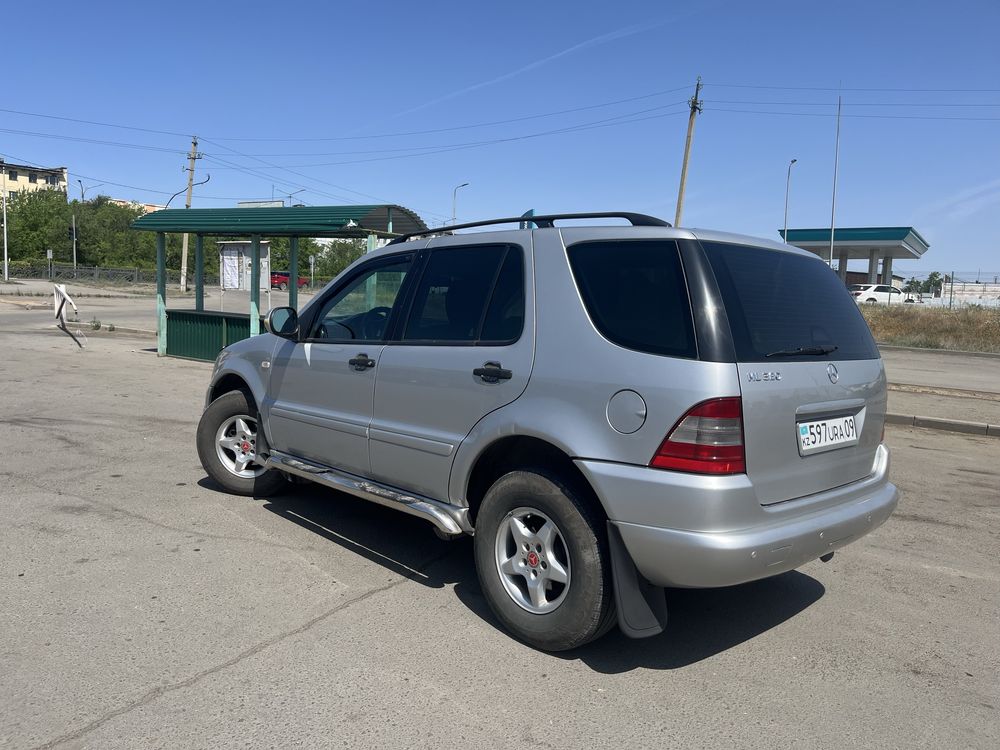 мерседес Ml320 в отличном состояний