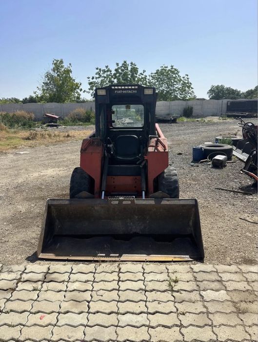 Mini incarcator frontal Fiat Hitachi