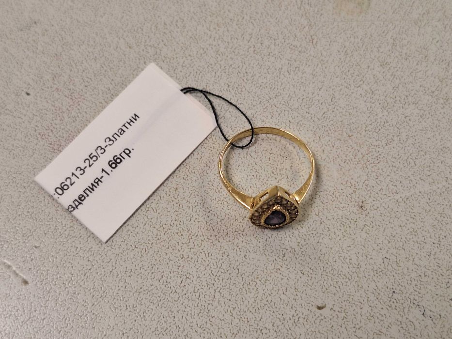 Златен дамски пръстен 1,66гр.