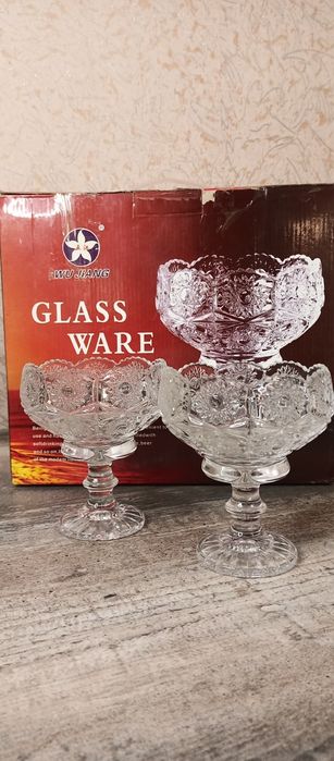 Продам Вазы стеклянные