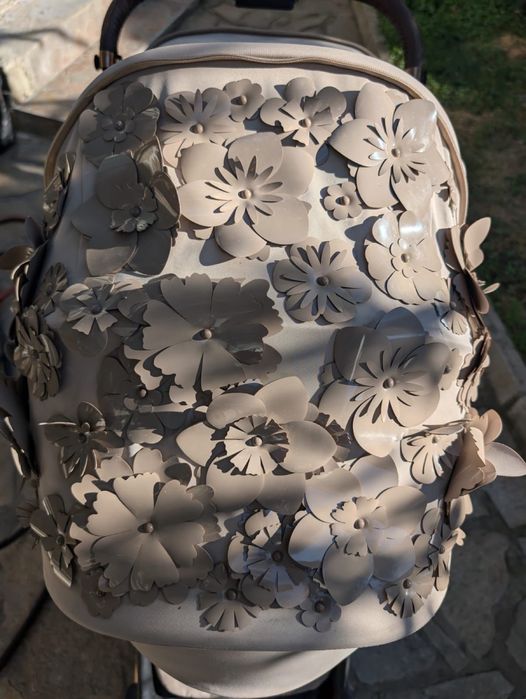 Cybex Priam 4 Platinum simply flowers