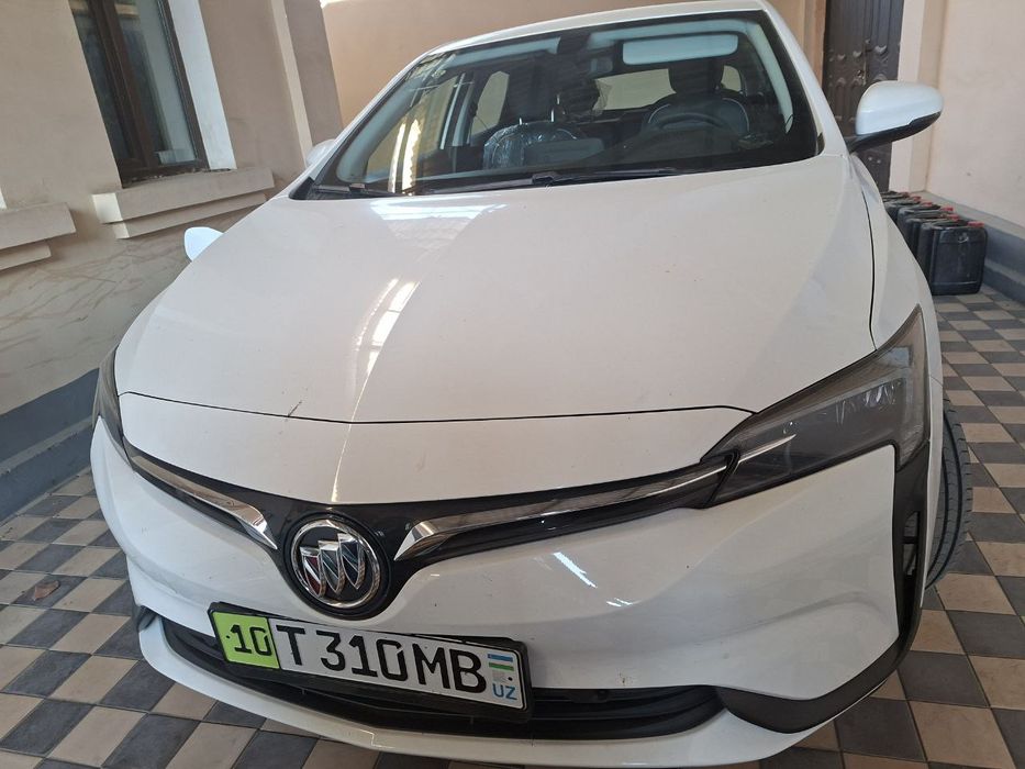 Продам автомобиль Buick velite 6