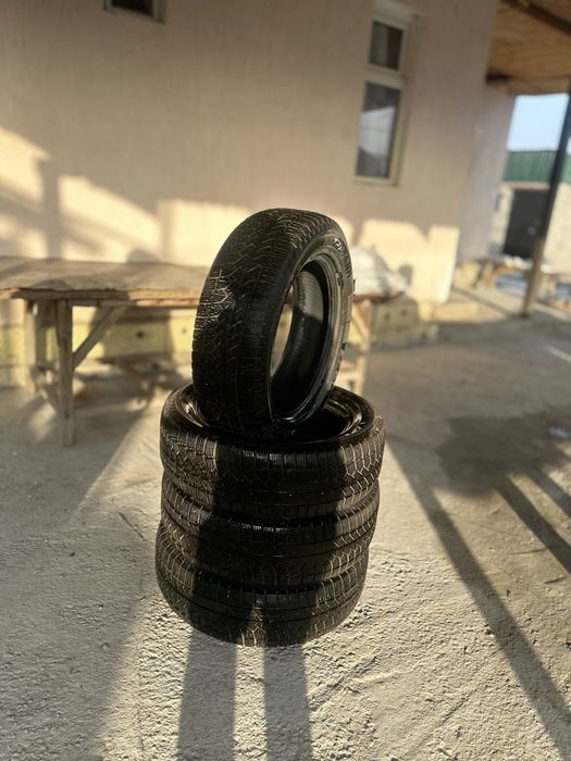 Зимние шины  на кроссовер