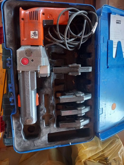 Presa de sertizat viega