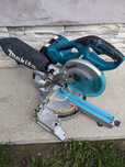 Fierăstrău circular cu acumulatori Makita DLS714 Brushless