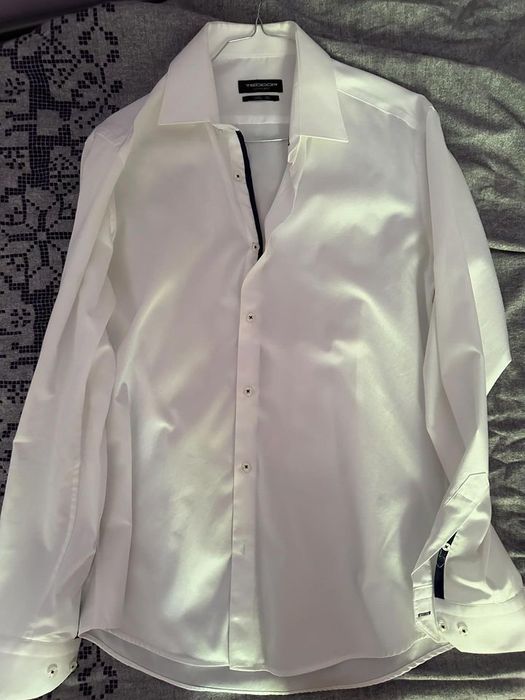 Бяла мъжка риза от Теодор, размер М