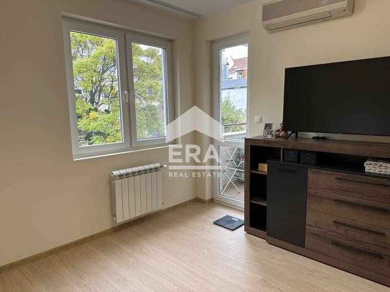 Продава се Четиристаен апартамент в София, Център - 164 кв.м за 4547 €/кв.м - Снимка #10