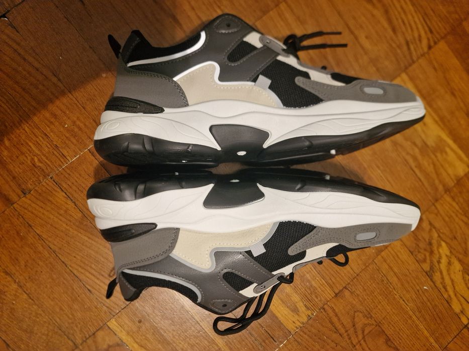 Кроссовки мужские размер 44