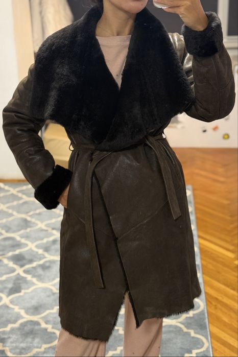 Palton  cu cordon din piele si blana naturala