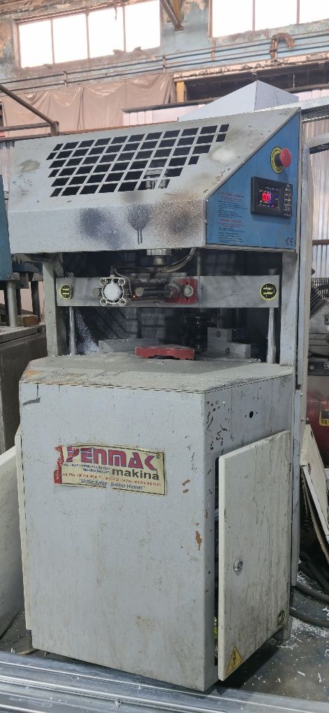 Продам станки для сборки окон