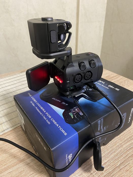 Zoom Q8n-4K Camera Video Handy Recorder