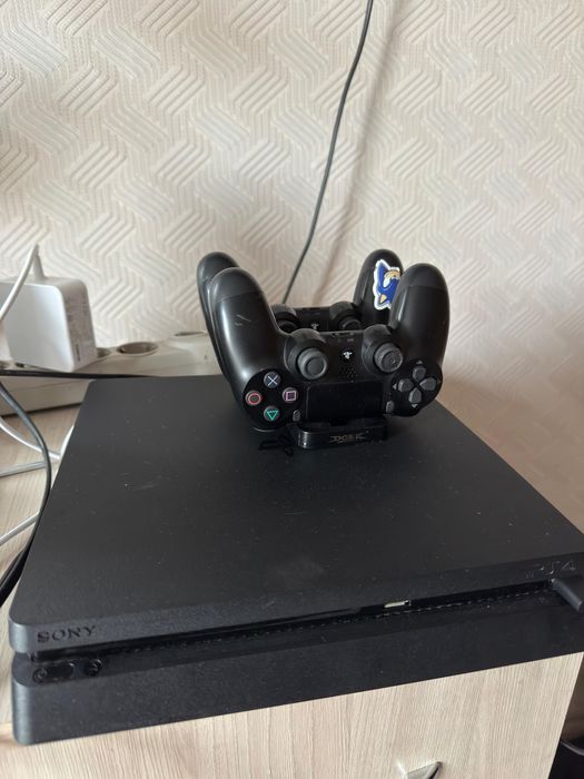 Playstation 4 pro 1 TB