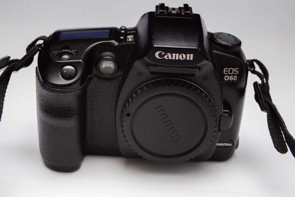 Canon D60 Body fara card