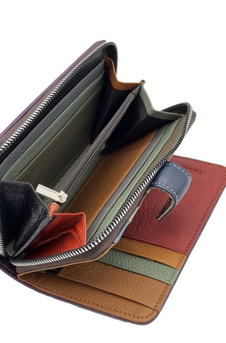 Portofel de dama din piele.