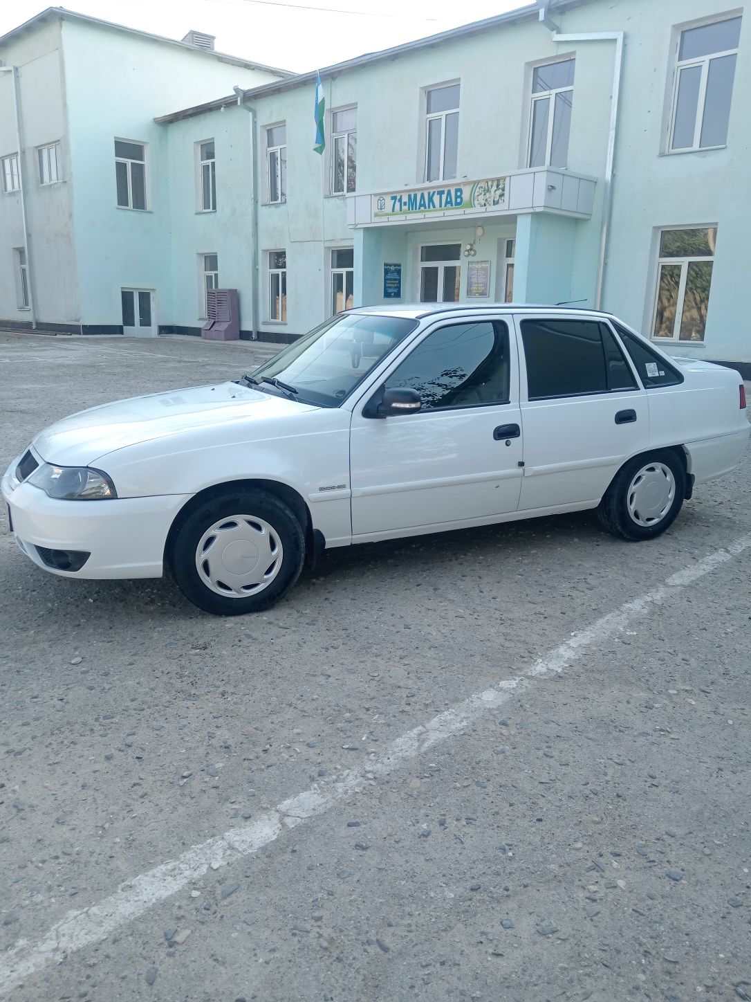 Нексия 2 сотилади