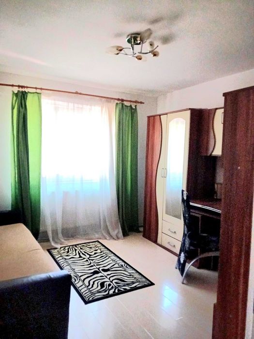 1 cameră in apartament de 3 camere