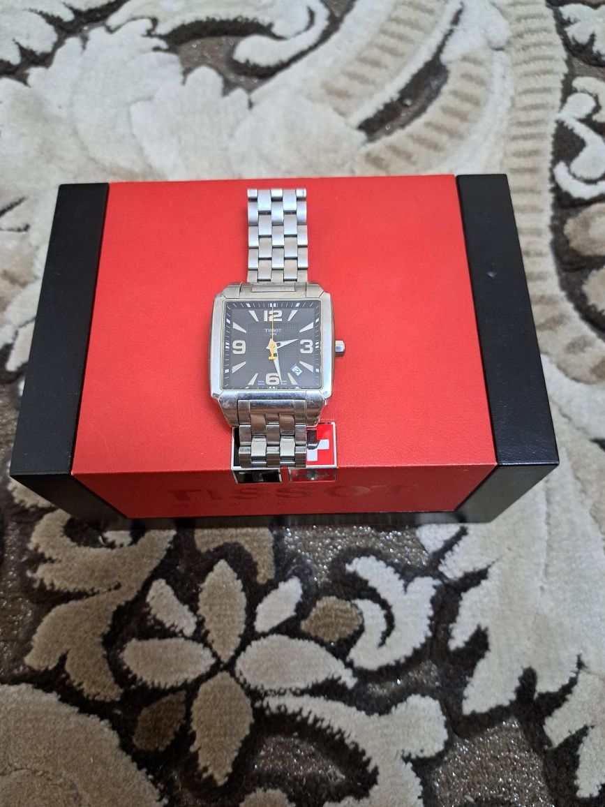 Продаю часы Tissot