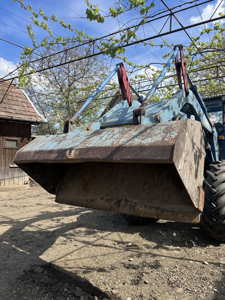 Tractor ebro 4x4