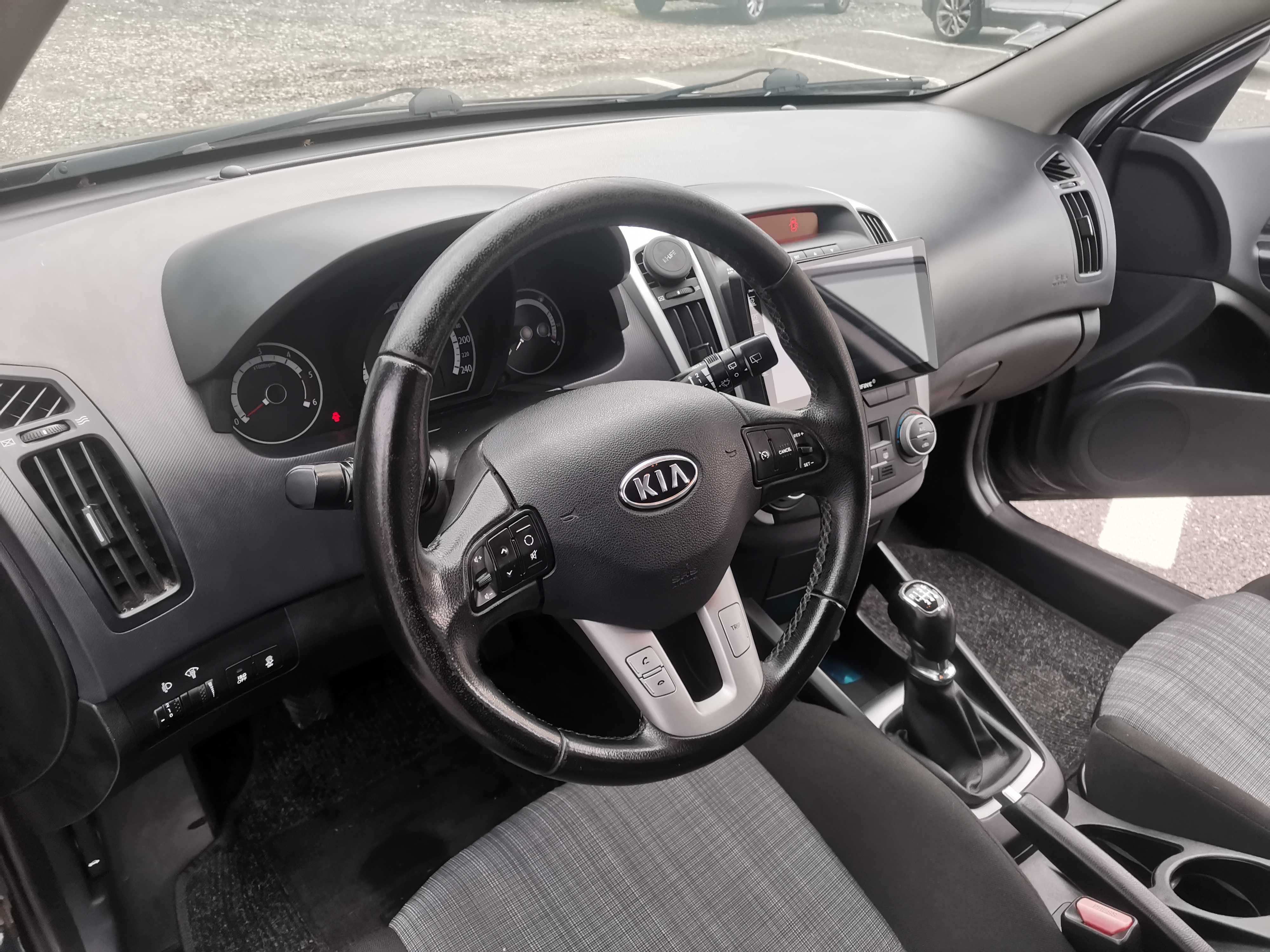 Autoturism Kia Cee'd