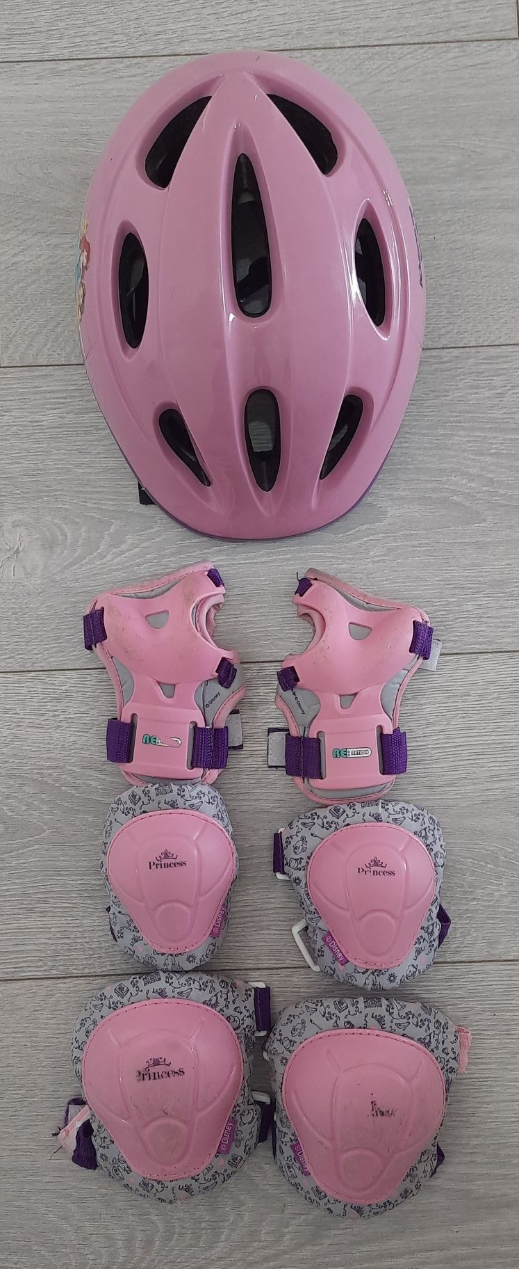 Защита коленей, локтей и кистей + шлем. Reaction Disney Princess