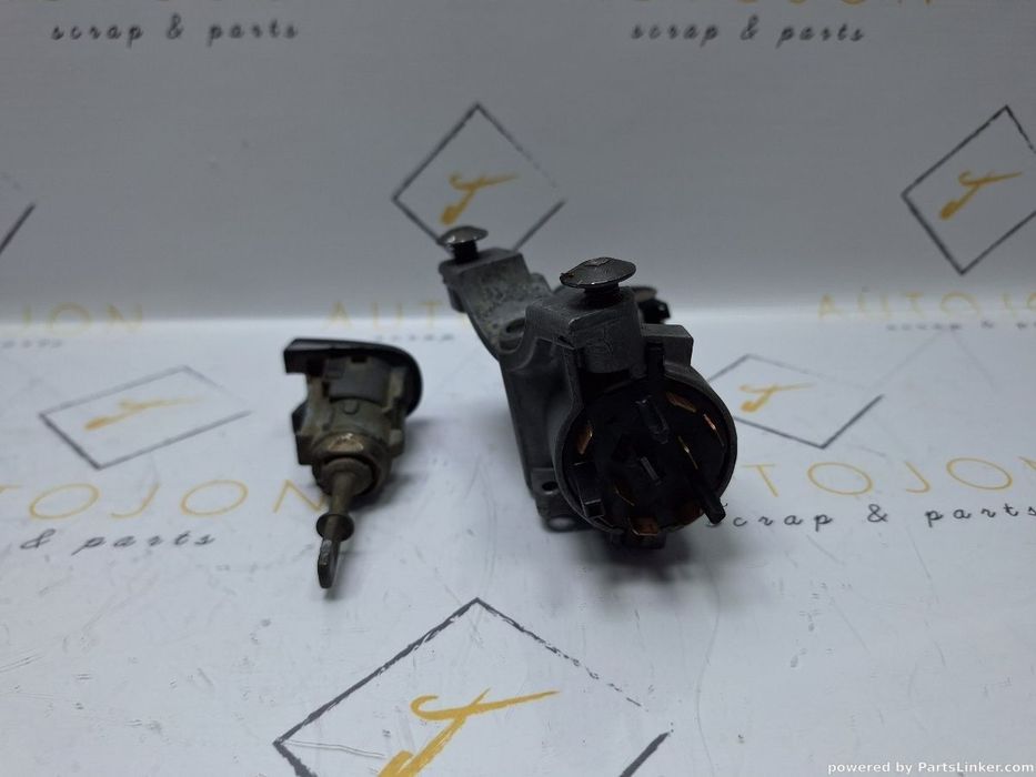 Contact cu cheie VOLKSWAGEN GOLF IV Variant (1J5) [ 1999 - 2006 ] TDI (ATD, AXR) 74KW|101HP OEM 4B0906851C