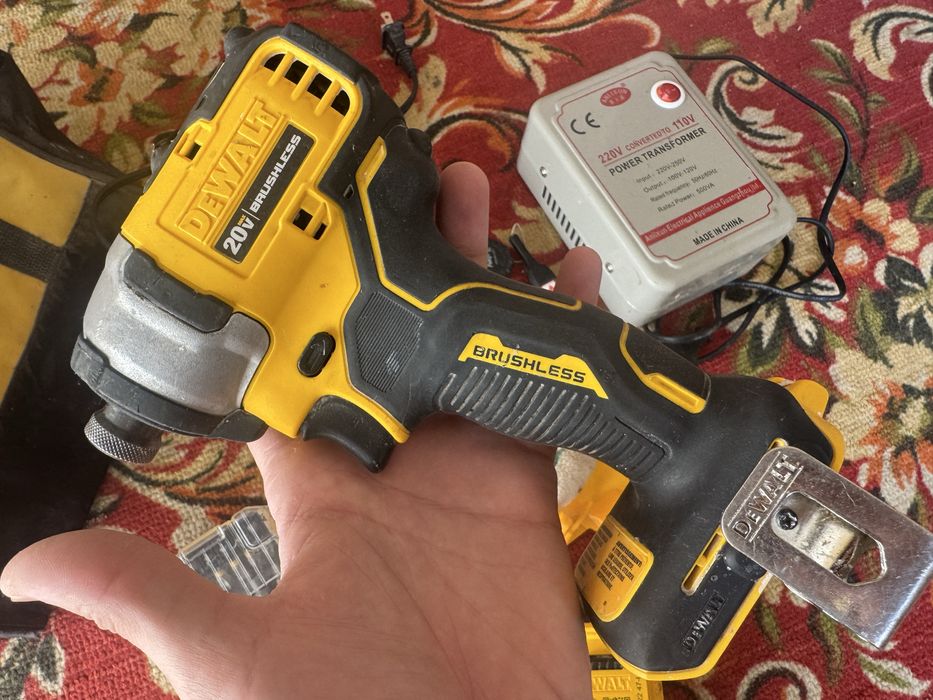 Shrupavyort DEWALT sotiladi
