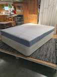 Vand mobilier nou