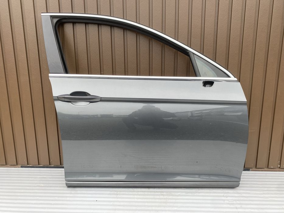Usa dr fata vw Passat B8 cod de culoare LR7H  2015-2020