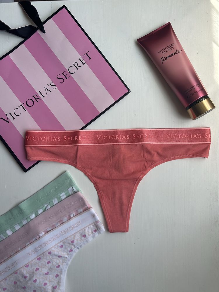 Victoria`s Secret нови оригинални дамски бикини тип прашки M размер