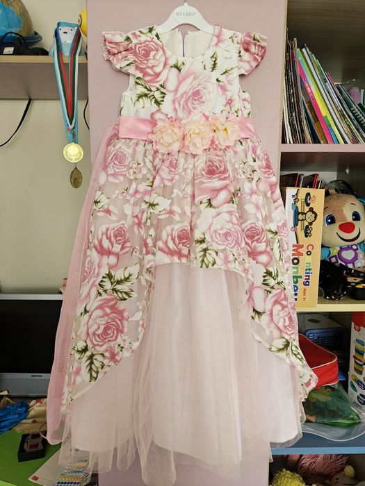 Рокли от 2 до 6 г запазени