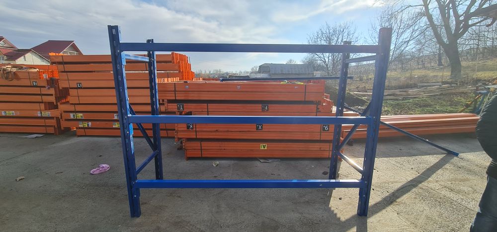 Rafturi metalice