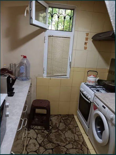 Срочно Продаётся Мукумий 1в2/2/4 с мебелью техникой ремонт хороший !