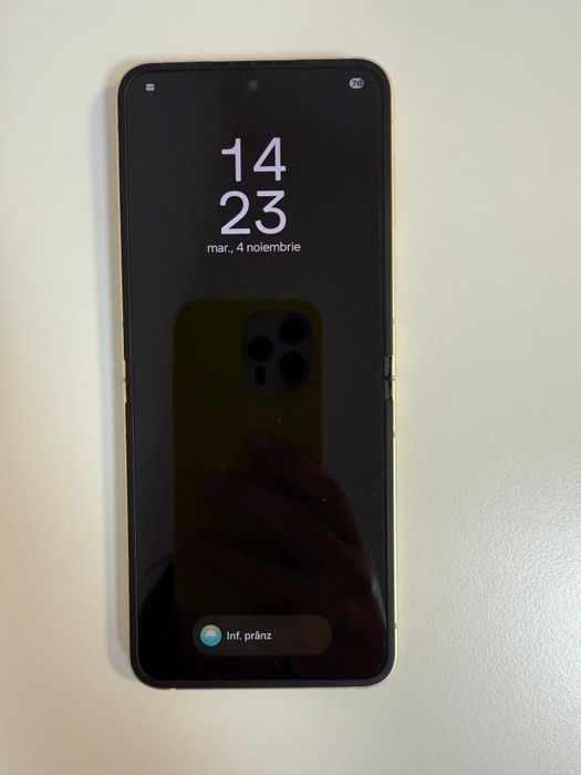 Samsung Galaxy Z Flip 6