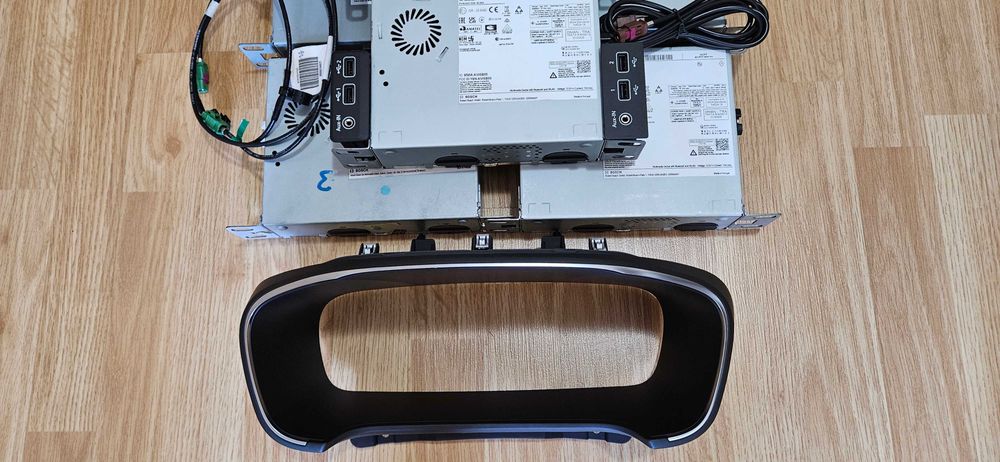 Navigatie Renault Easy Link & Port USB CarPlay Android Auto Wireless