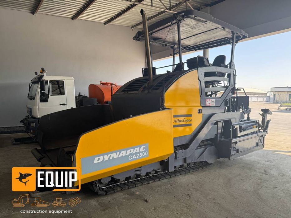 Продается асфальтоукладчик, фреза 1м, каток 3 т