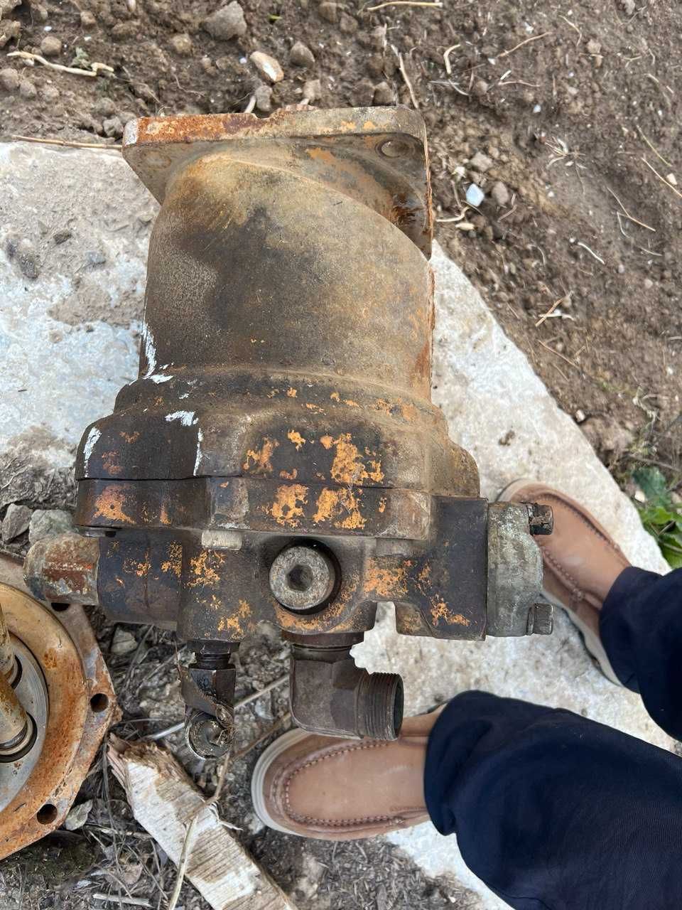 Поворотный двигатель для Volvo 360  (Volvo uchun aylanma dvigatel)