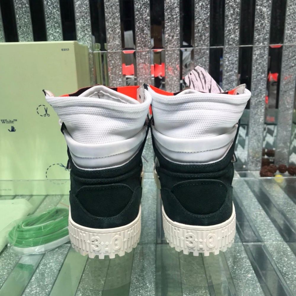 Off White Court 3.0 “Black”